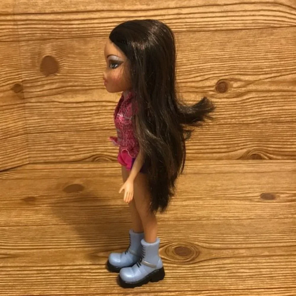 Vintage Y2K bratz dolls collectors MGA 2001 doll